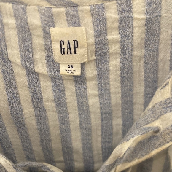GAP blue white stripe tie front ruffle blouse size XS - Picture 4 of 6